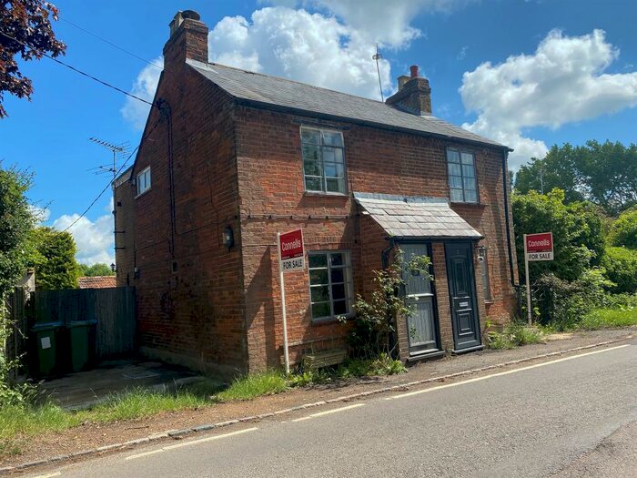 2 Bedroom Character Property For Sale In Main Street, Bishopstone, Aylesbury, HP17