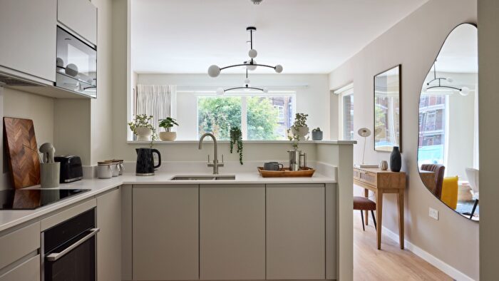 1 Bedroom Flat For Sale In Renforth Street, Canada Water, Canada Water, SE16