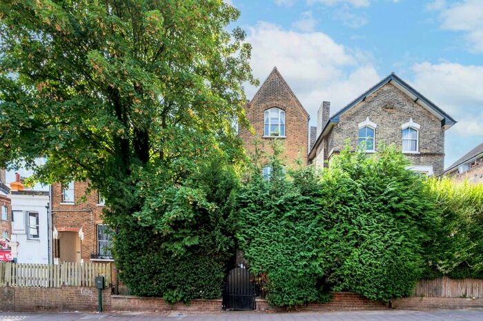 1 Bedroom Flat To Rent In Hamlet Road, London, , Norwood, London, SE19