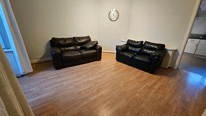 3 Bedroom House To Rent In Langworthy Road, Salford, M6