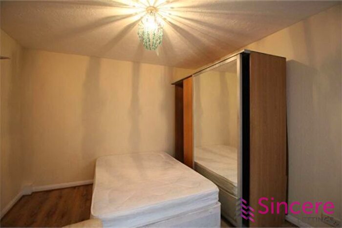1 Bedroom Flat To Rent In (Most Bills Inclusive) Eastern Road, Romford, RM1