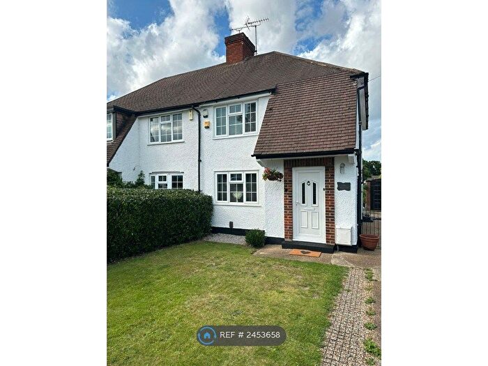 3 Bedroom Semi-Detached House To Rent In The Parkway, Iver Heath, SL0