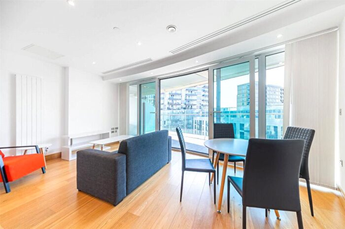 2 Bedroom Apartment To Rent In Crossharbour, London, E14