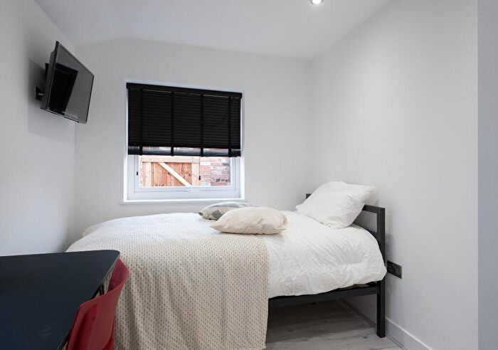 6 Bedroom Terraced House To Rent In Baggholme Road, Lincoln, Lincolnshire, LN2