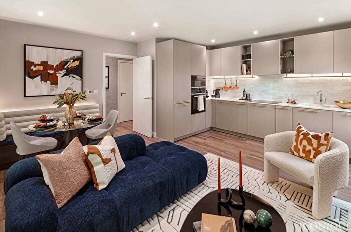 2 Bedroom Flat For Sale In Mary Neuner Road, London, N8