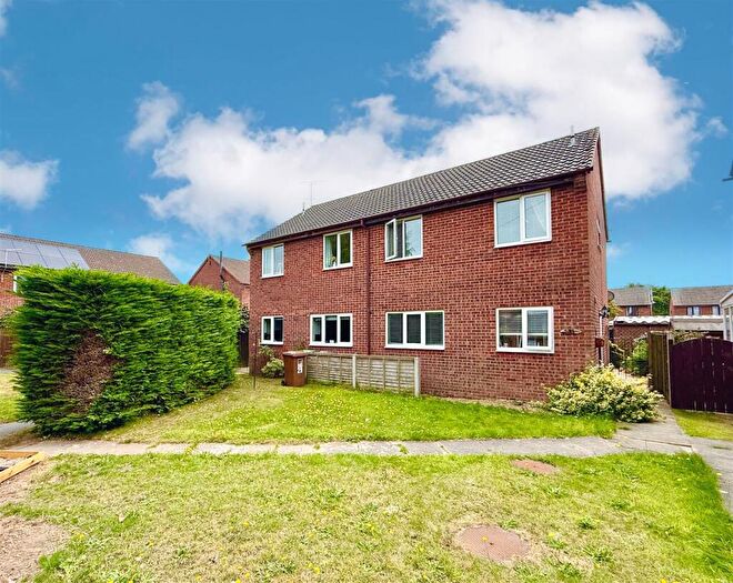 3 Bedroom Semi-Detached House For Sale In Hastings Way, Sutton, NR12