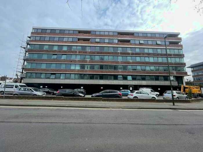 1 Bedroom Flat To Rent In Burrell Road, Haywards Heath, RH16