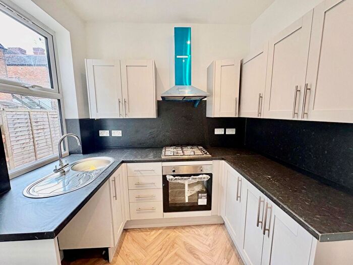 3 Bedroom Semi-detached House To Rent In Hamilton Road, Nottingham, NG10