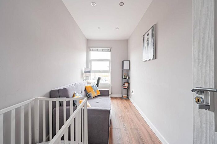 2 Bedroom Flat For Sale In , Harringay, London, N8