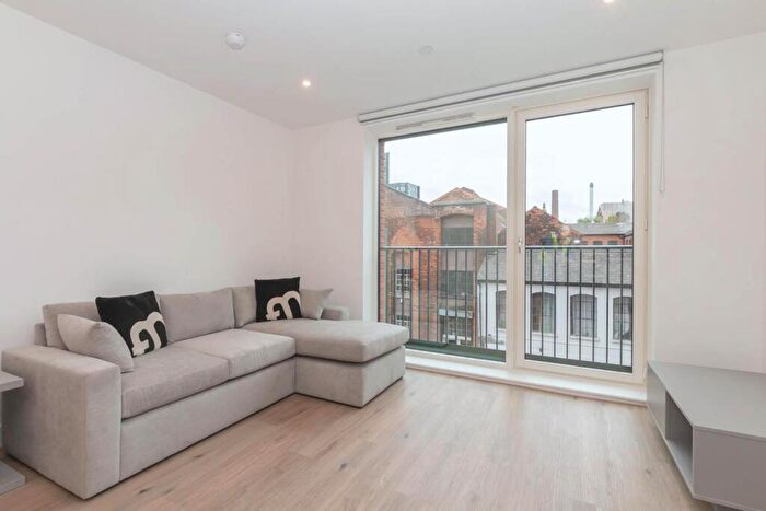2 Bedroom Apartment To Rent In The Barker, Shadwell Street, B4