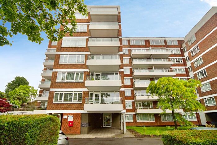 2 Bedroom Flat To Rent In Regents Park Road, Finchley, N3