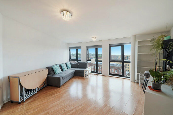 2 Bedroom Apartment To Rent In Mannock Close, London, NW9