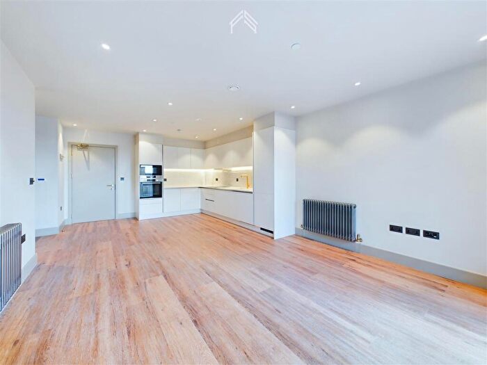 1 Bedroom Apartment To Rent In The Sessile, London, N17