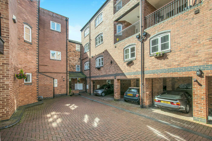 5 Bedroom Town House To Rent In The Minories, Warstone Lane, B18