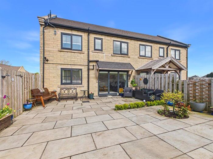 3 Bedroom Semi-Detached House For Sale In Monkey Brew Close, Peak Dale, SK17