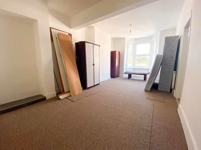 3 Bedroom Terraced House To Rent In Roslyn Road, Tottenham, N15