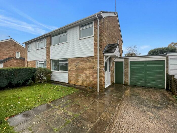 3 Bedroom Semi-Detached House To Rent In Lea Road, Sonning Common, RG4