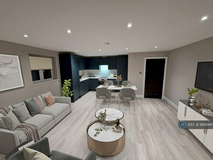 2 Bedroom Flat To Rent In Wootton Place, Basildon, SS16