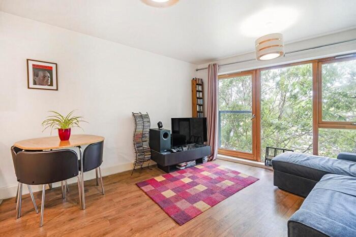 1 Bedroom Flat For Sale In Westwood Hill, Sydenham, London, SE26