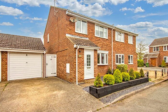 3 Bedroom Semi-Detached House For Sale In Cameron Close, Heacham, PE31