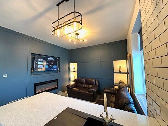 5 Bedroom House To Rent In Morrill Street, Hull, HU9