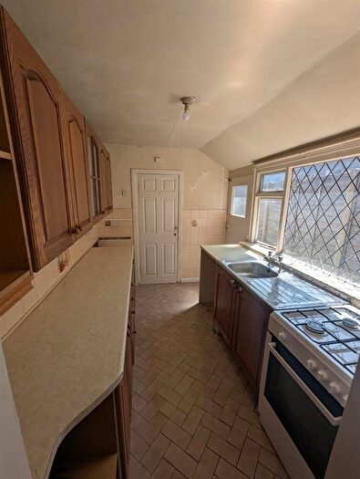 3 Bedroom Terraced House To Rent In Hillary Street, Walsall, WS2