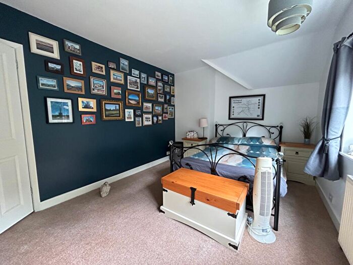 2 Bedroom End Of Terrace House To Rent In Troughbrook Road, Hollingwood, Chesterfield, S43