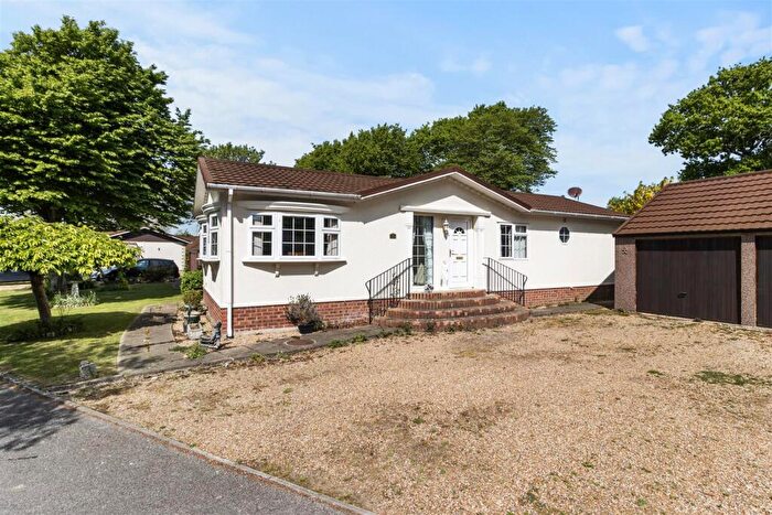 3 Bedroom Park Home For Sale In Deanland Wood Park, Golden Cross, Hailsham, BN27