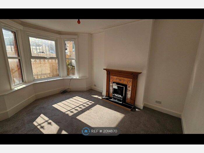 2 Bedroom Flat To Rent In Hughenden Road, Hastings, TN34
