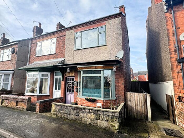 3 Bedroom Semi Detached House For Sale In Oakland Street, Alfreton, DE55