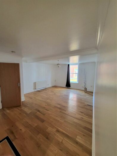 2 Bedroom Apartment To Rent In Little Underbank, Stockport, SK1