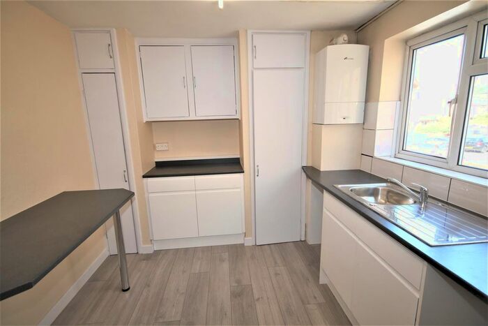 2 Bedroom Flat To Rent In Military Road, Canterbury, CT1