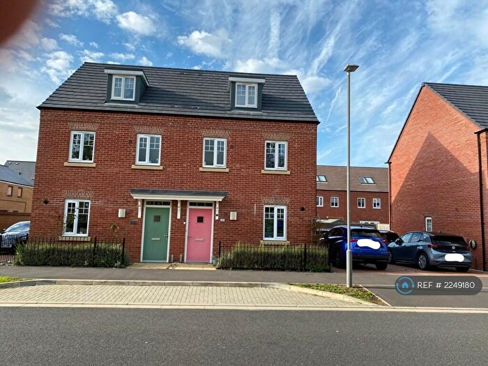 3 Bedroom Semi-Detached House To Rent In Blue Star Grove, Milton Keynes, MK10