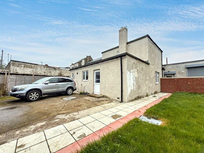 3 Bedroom Semi-Detached House For Sale In Alcote Grove, Shotton Colliery, Durham, DH6
