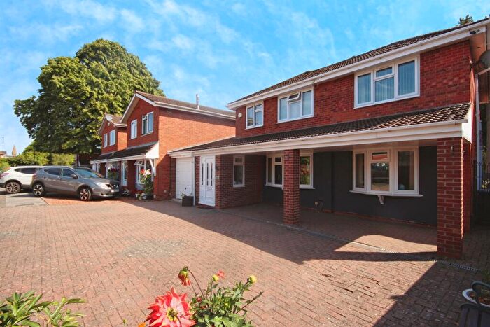 5 Bedroom Detached House For Sale In Pembury Avenue, Longford, Coventry, CV6