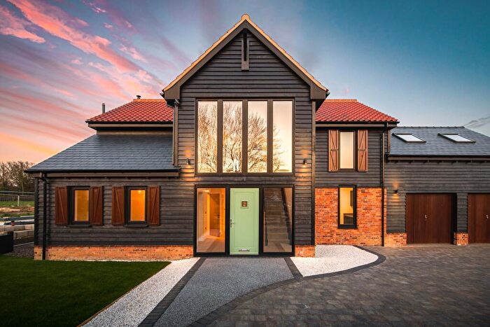 5 Bedroom Detached House For Sale In Thornton Road, North Owersby, LN8