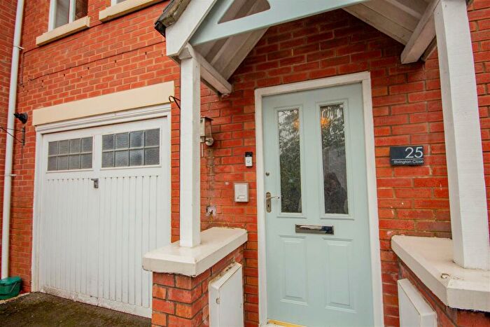 3 Bedroom Town House For Sale In Elvington Close, Congleton, Cheshire, CW12