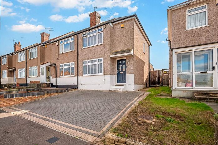2 Bedroom End Terrace House For Sale In Swaisland Road, Dartford, DA1