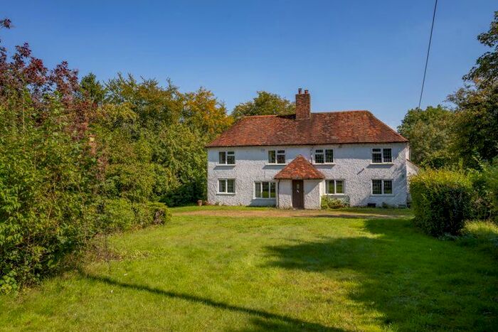 3 Bedroom Detached House For Sale In Village Road, Coleshill, HP7