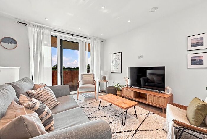 1 Bedroom Flat For Sale In Beck Square, Leyton, E10