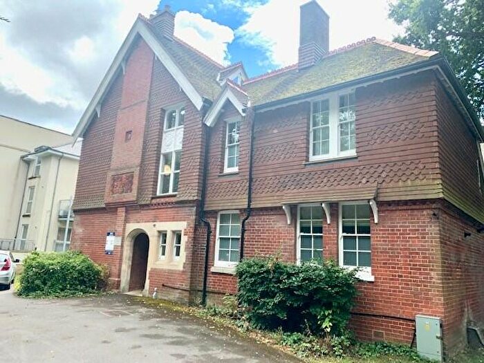 1 Bedroom Apartment To Rent In Banister Park, SO15