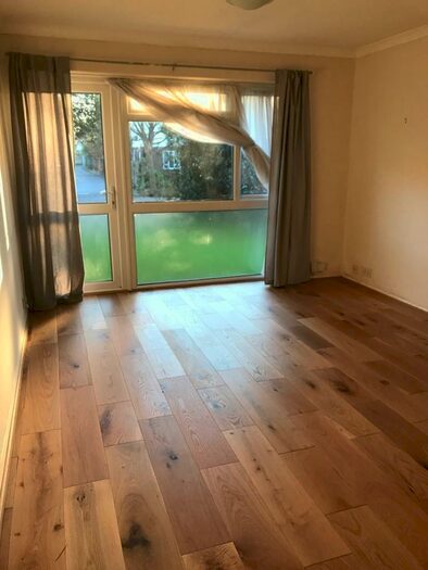 1 Bedroom Flat To Rent In Albemarle Road, Beckenham, BR3