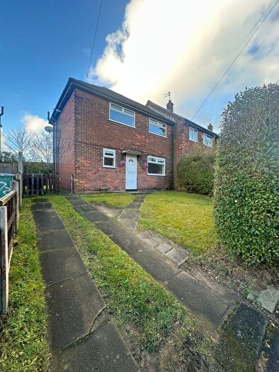 2 Bedroom End Of Terrace House To Rent In Carr Avenue, Manchester, M25