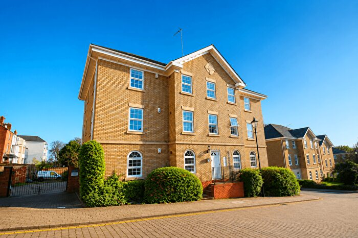 2 Bedroom Flat To Rent In Scholars Court, Derngate, NN1