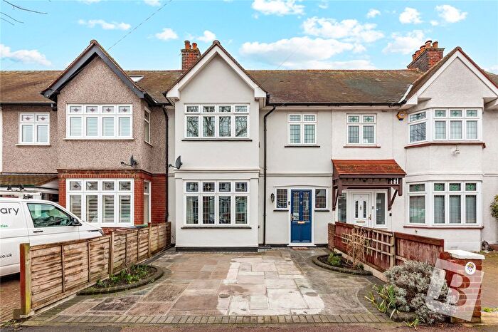 3 Bedroom Terraced House For Sale In Ashton Gardens, Romford, RM6