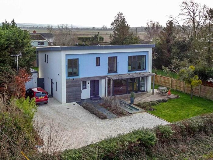 4 Bedroom Detached House For Sale In Green Lane, Warborough, OX10