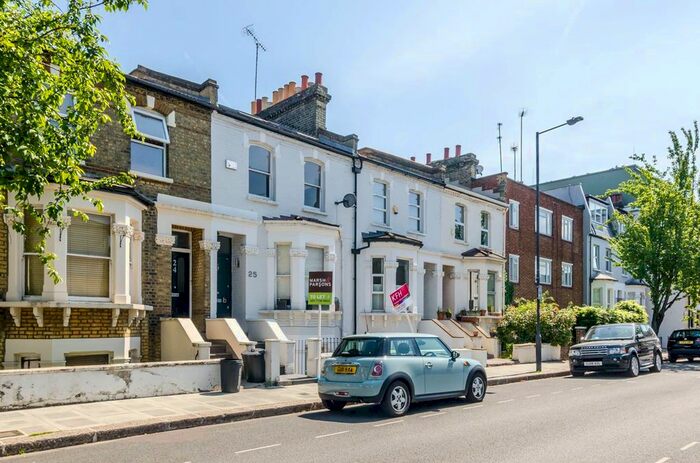 1 Bedroom Flat To Rent In Homestead Road, Parsons Green, London, SW6
