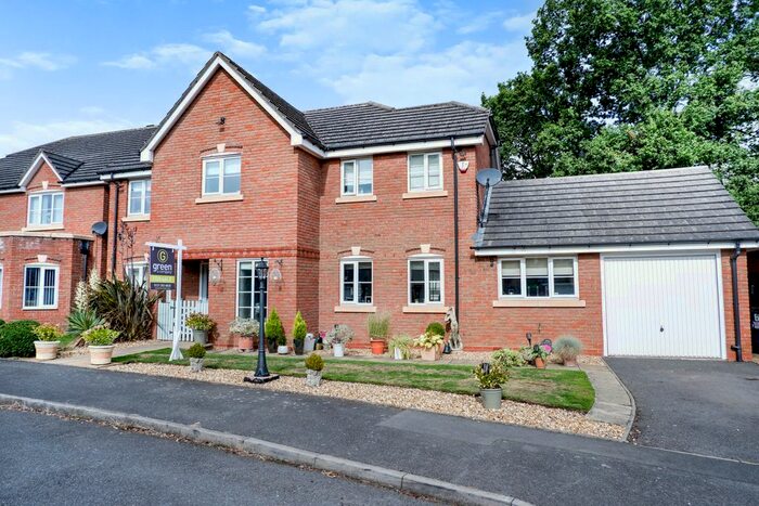 4 Bedroom Detached House To Rent In West View Court, Sutton Coldfield, B75