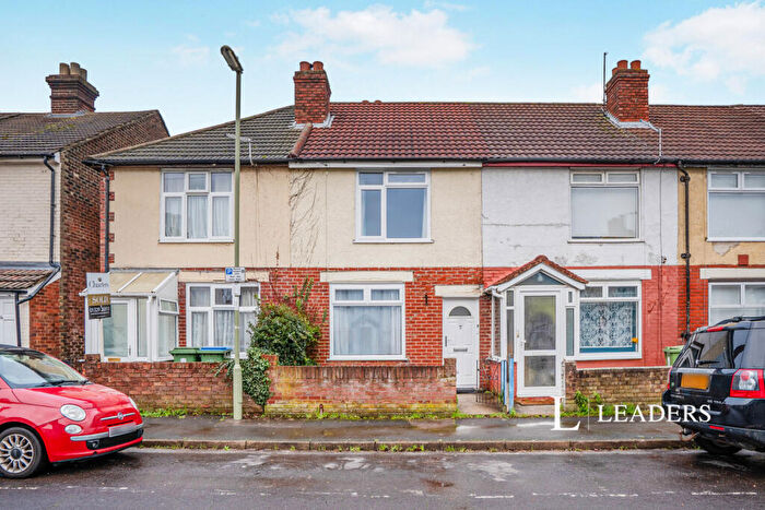 3 Bedroom Terraced House To Rent In Gordon Road, Fareham, Hampshire, PO16