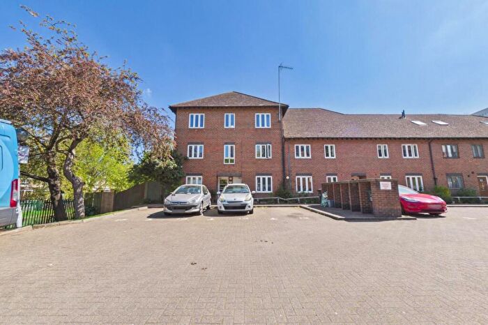 1 Bedroom Flat For Sale In New River Way, London, N4